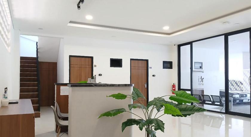 Vibes Djanti Residence Yogyakarta By Sans Hotel