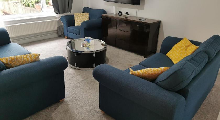 Newly amazing refurbished two bedroom apartment