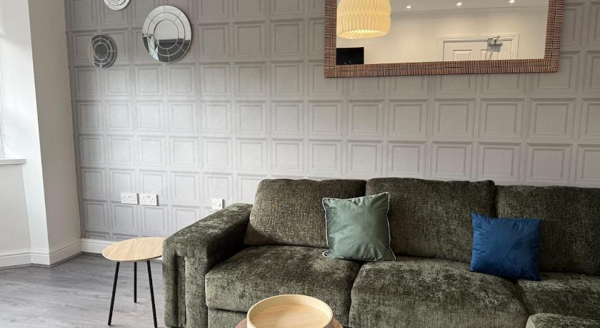 ResiLets - Berwick House - Large 4 Bed Townhouse - Contractor stays