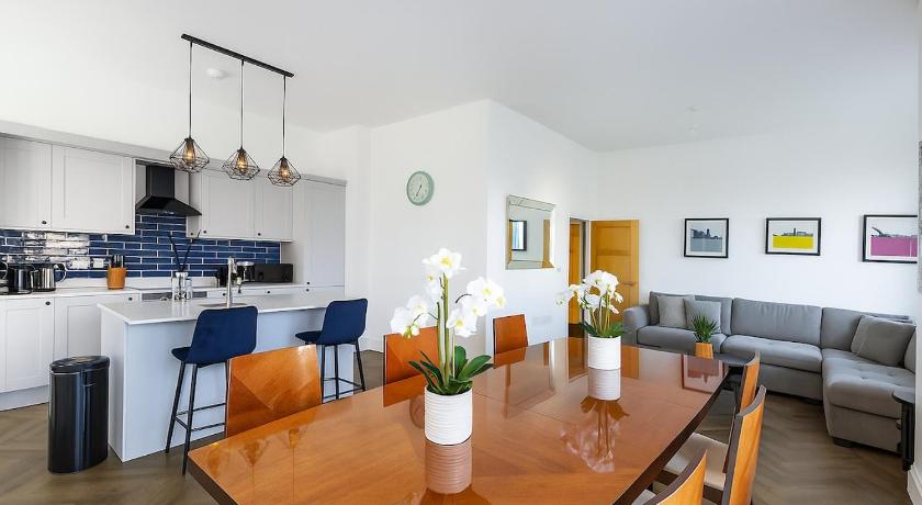 Northampton 3 Bed 3 Bathroom New Duplex Apartment