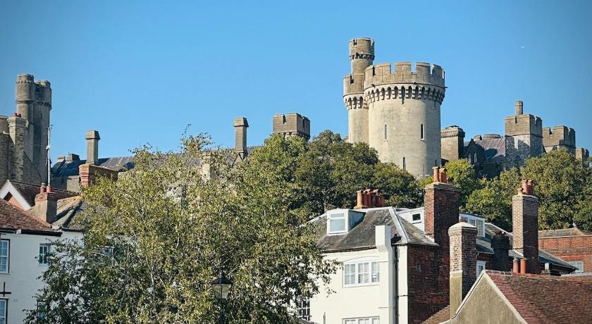 River cottage Arundel