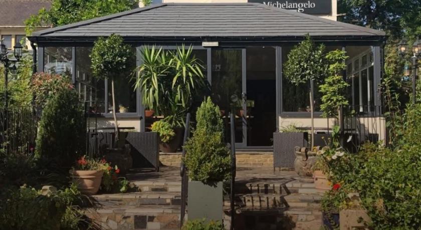 Michelangelos - Rooms, Restaurant & Bar