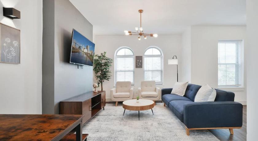 Contemporary Vintage Home Near Downtown