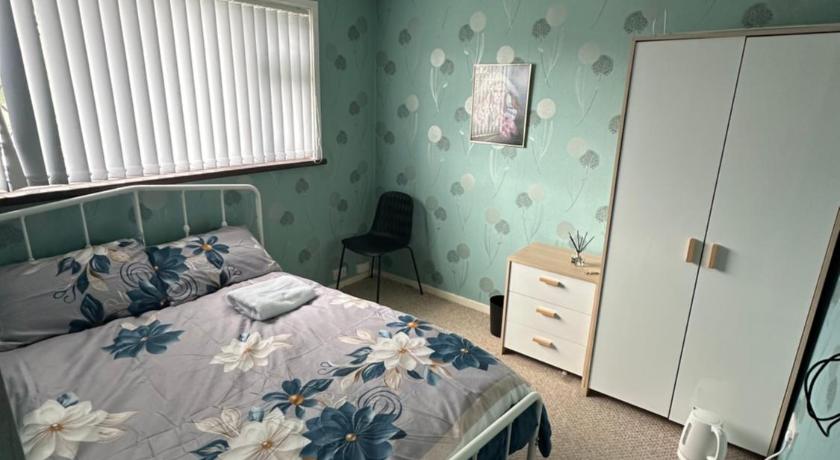 A private room in Netley