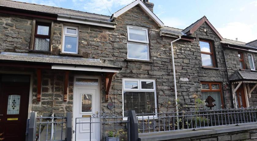 Dolbach Cottage Snowdonia
