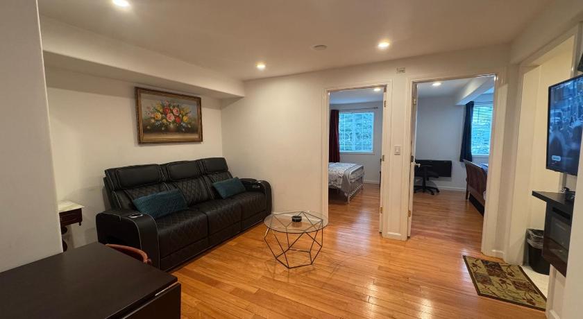 San Francisco 2 Bedroom with Parking near BART