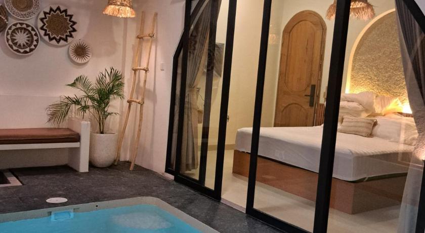 NUMAR VILLAS - Bohemian with private pool