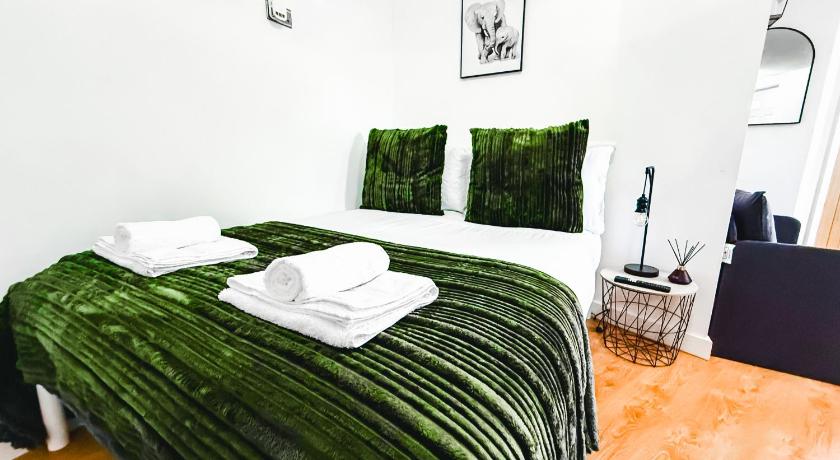 Chic Studio, Free parking, Sleeps 2