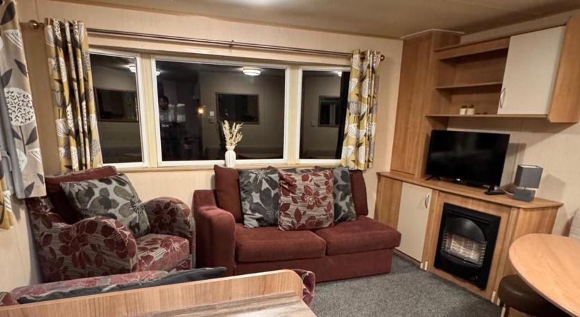 Rubys Place on Lyons Winkups Towyn Sleeps 6