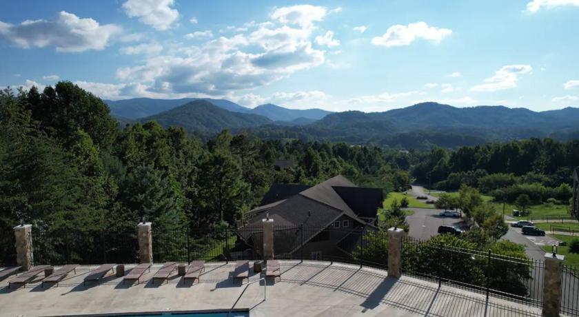 Viewpoint Condominiums