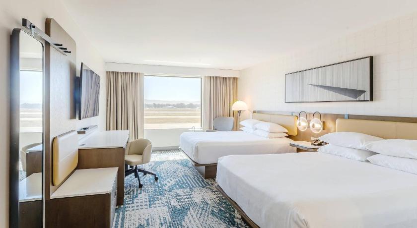 Radisson Hotel Santa Maria