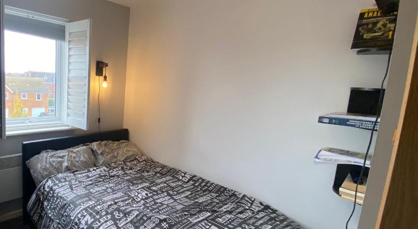 Cosy room near all amenities with free parking and WiFi