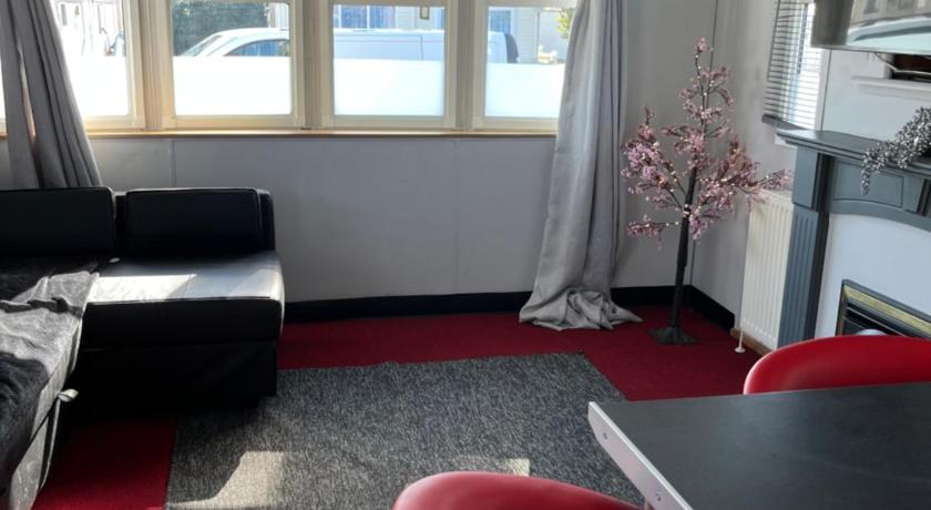 Cosy Caravan near the beach