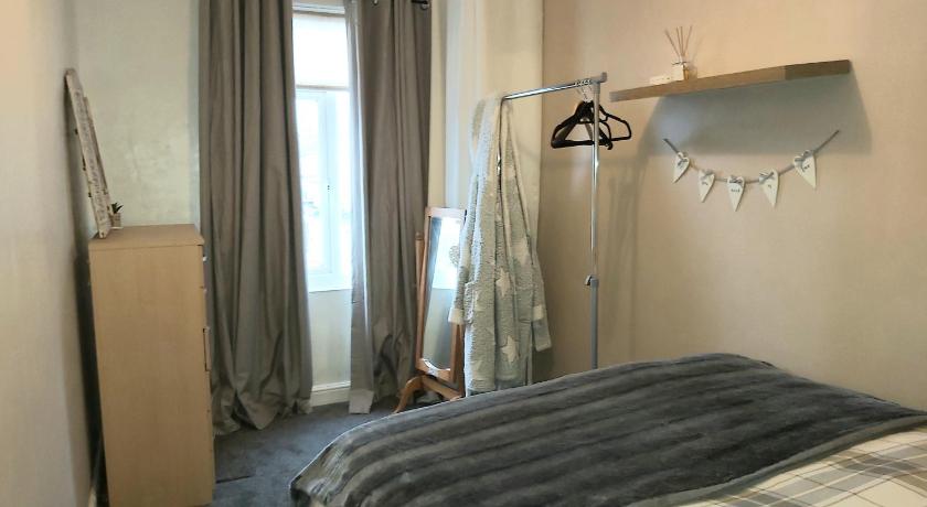 Double room in cleethorpes with wifi near beach