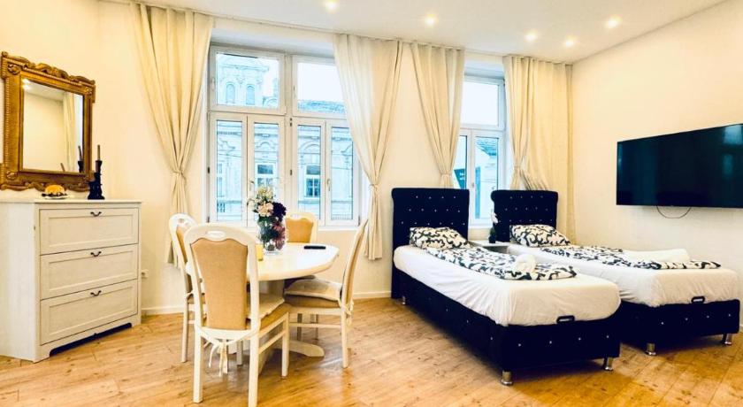 Modern 3BR shared Apartment, Close to Kaufpark Alterlaa
