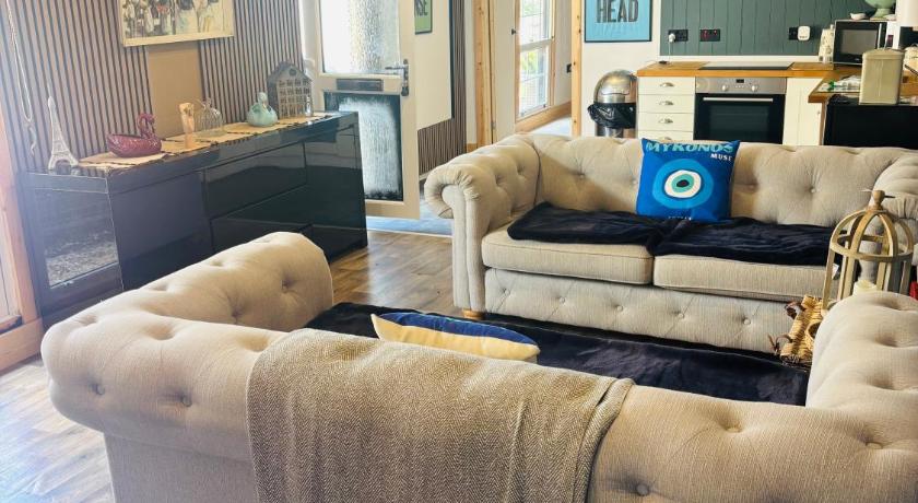 The stables farm stay private firepit bbq