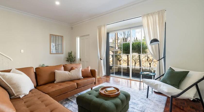 3 Bed Close To City Adelaide Oval Golf Course