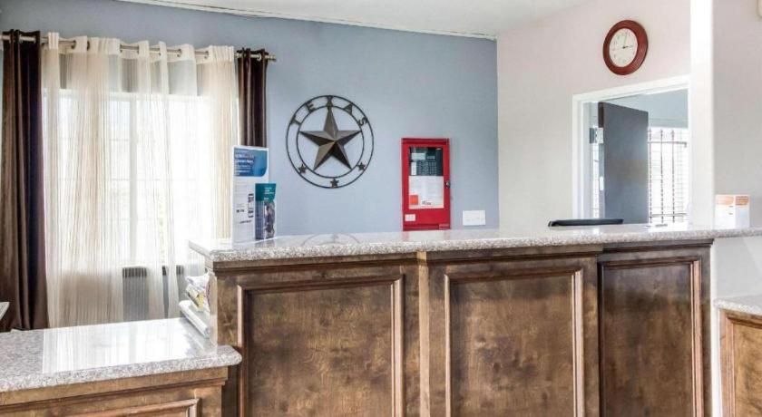 Rodeway Inn & Suites Port Arthur - Groves