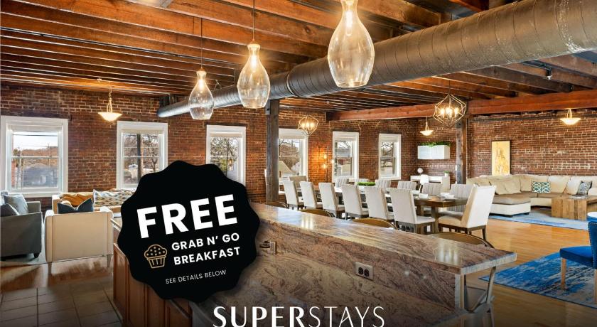 KING Penthouse Sleep8 4Bed 3BR 2BA Swepson Loft