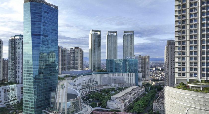 Pullman Jakarta Central Park Hotel