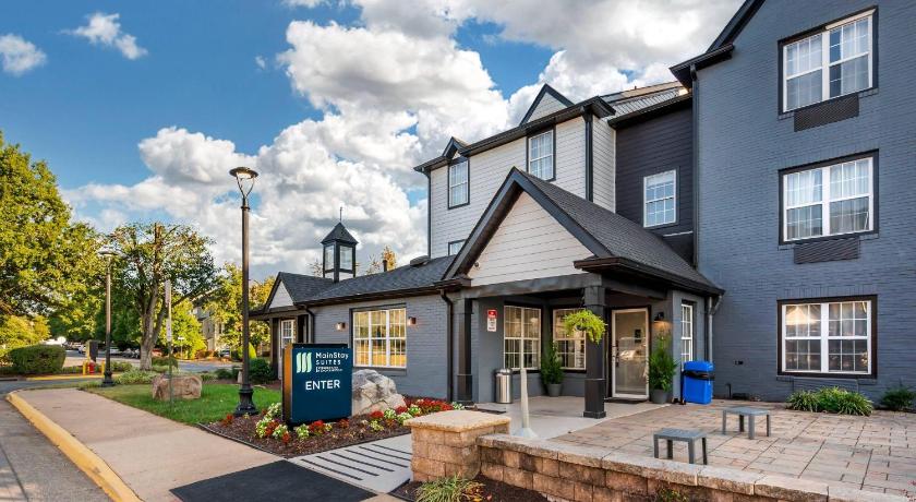MainStay Suites Sterling near Dulles Town Center