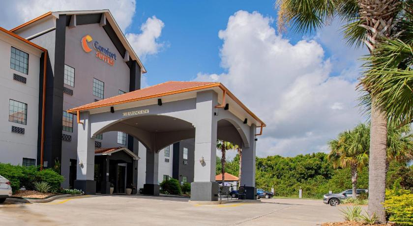 Comfort Suites Oil Center