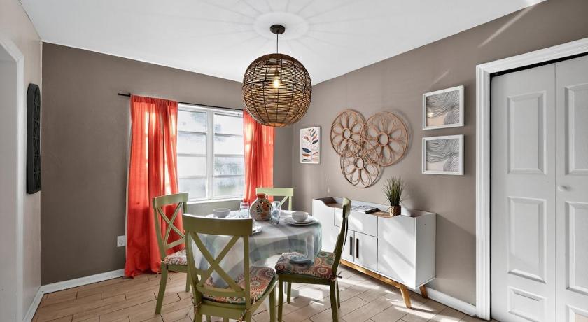 Happy Days at Two Oaks 4BD Home Minutes From Beautiful Lake Hollingsworth