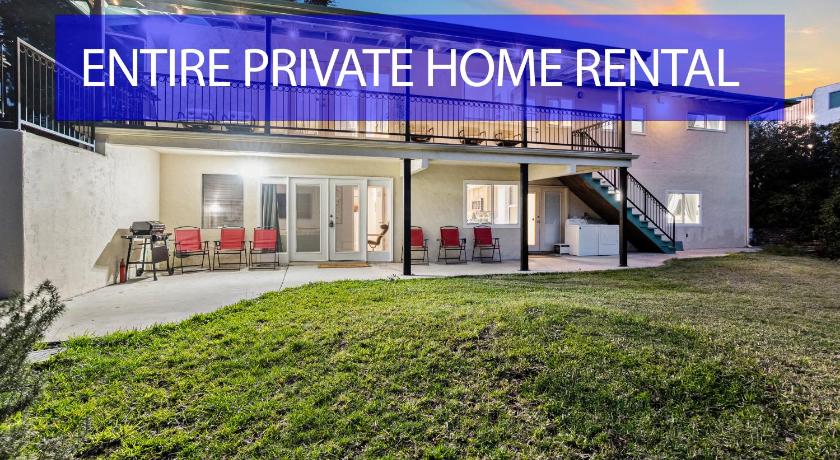 Entire Private 4-BR Home, Lux King Bed, Big Yard, Prime Area, Ranch Style, Available Now