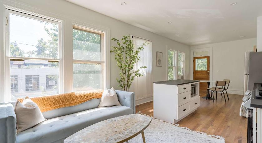 Stay Portland - NW 23rd - 1BR - Best Location - Historic Beauty