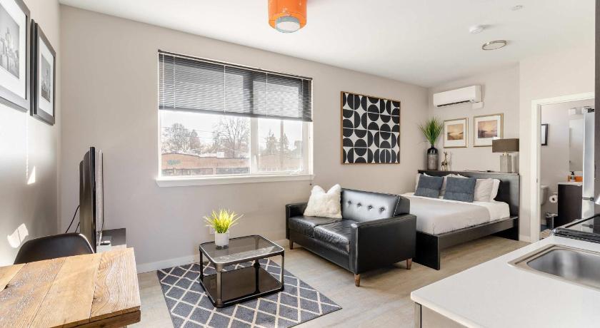 Stay Portland - Sunny Studio - New Build - AC - Fast WiFi