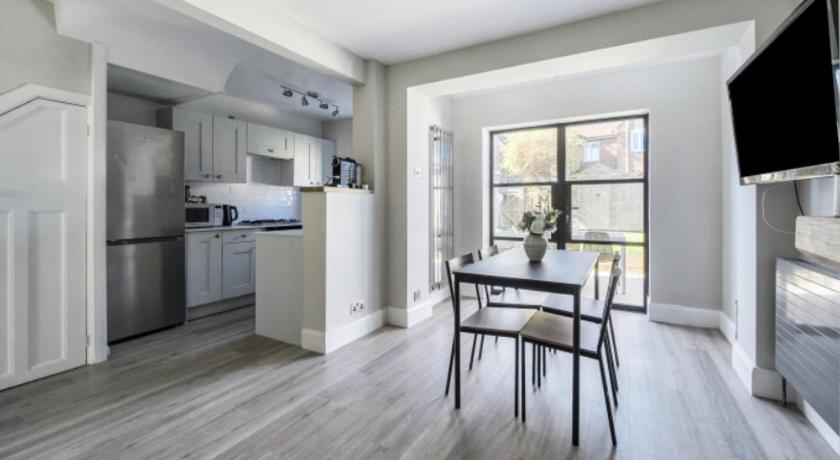 Recently renovated 3 bed home