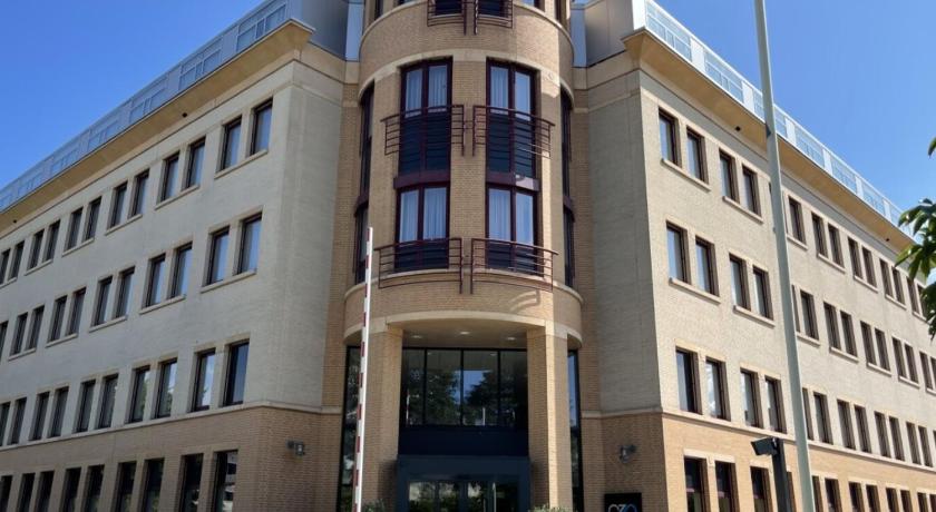 OZO Hotels Antares Airport