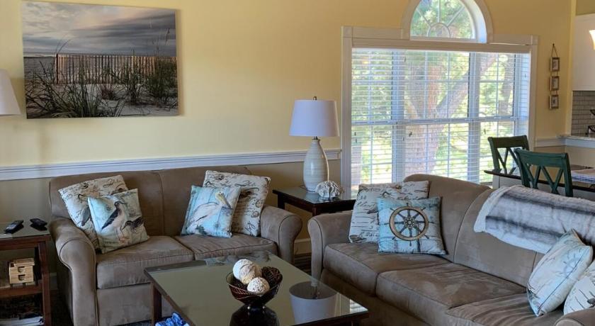 Myrtle Beach Retreat - Golf and Pools On-site