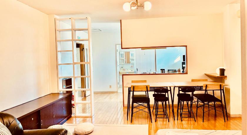 バス停"平城札所前"徒歩0分 四国愛媛の宿 "40番たっきゅうミニホテル" "No40 Takkyu mini hotel"