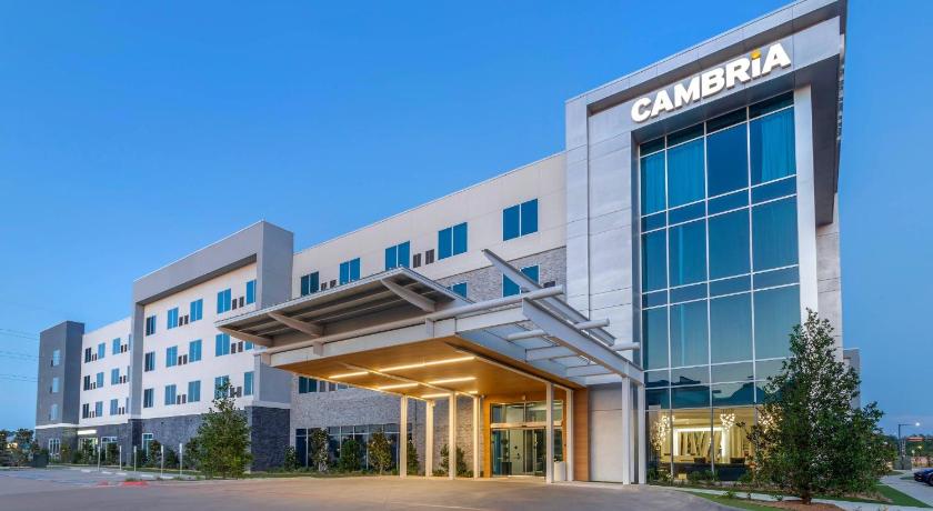 Cambria Hotel Waco University Riverfront