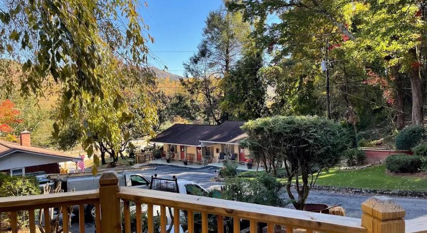 Mountain Aire Cottages & Inn