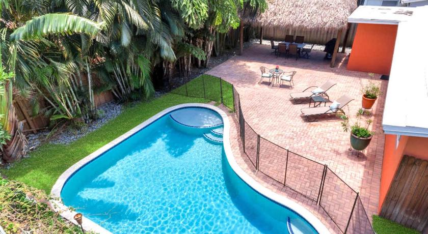 Hidden Gem Vacation Villa w Private Pool & TikiHut