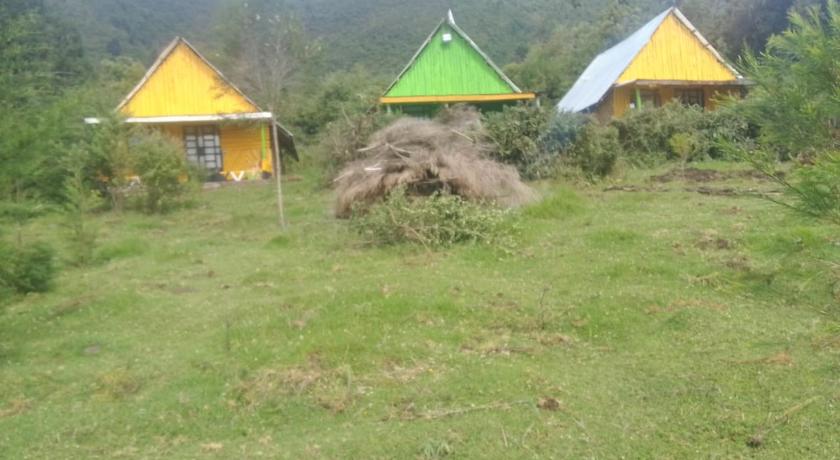 Maverick Camp, Rondavels and Homestay