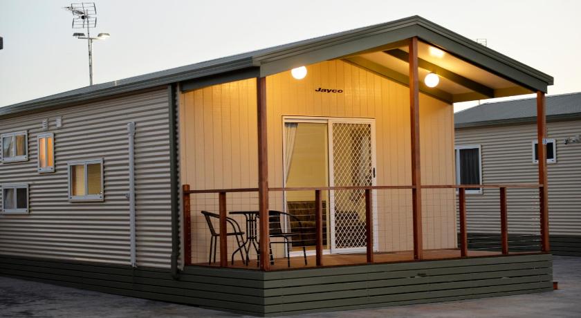 Riverside Cabin Park