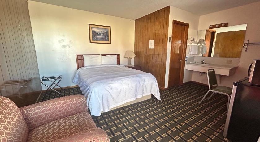 Big 12 Motel Broken Bow NE