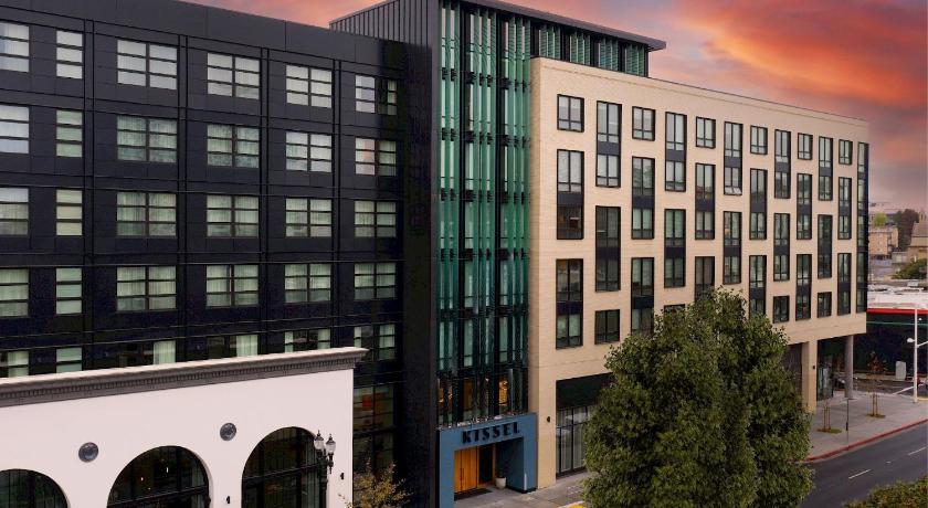 Kissel Uptown Oakland