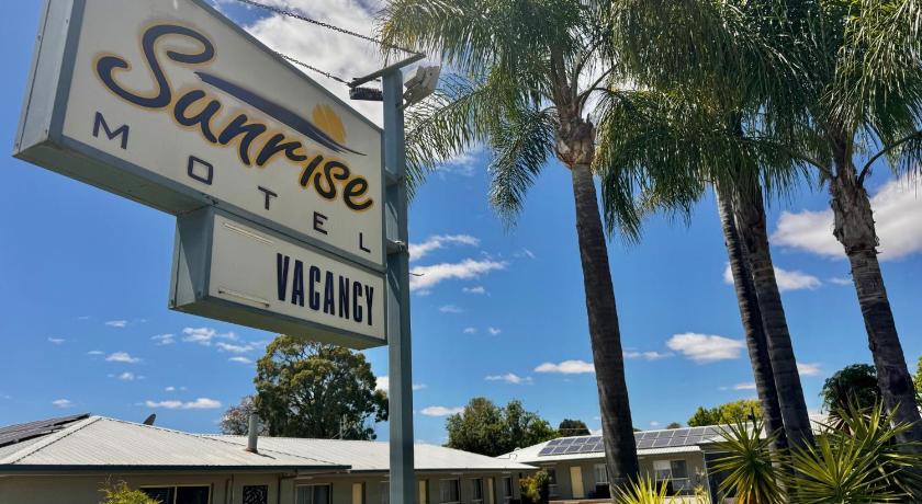 Sunrise Motel