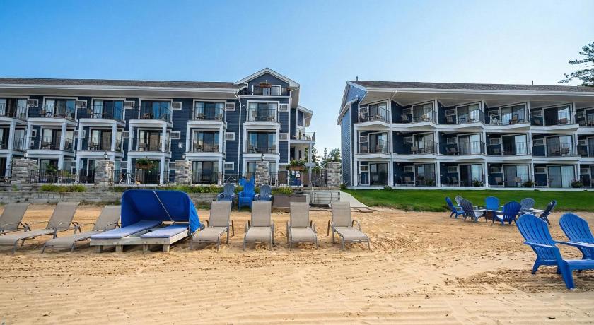 Pointes North Beachfront Resort Hotel