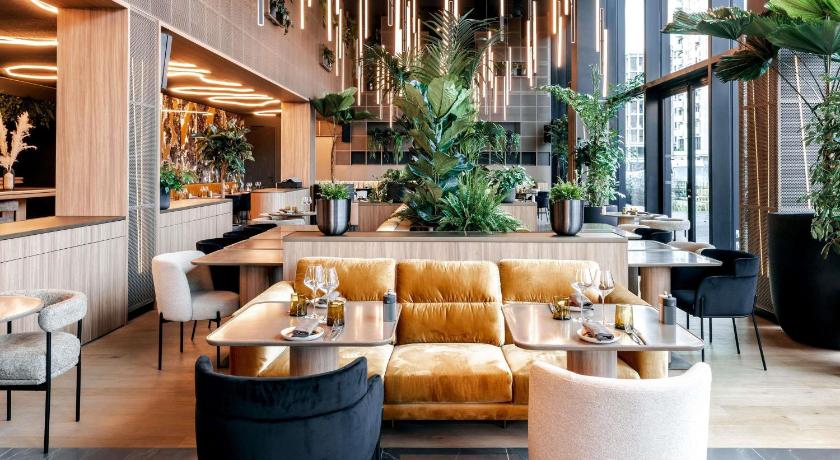 พูลแมน ลียง