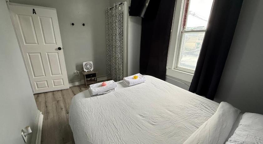 EWRBNB - Private Bedroom in Well sized Shared Apartment - 1