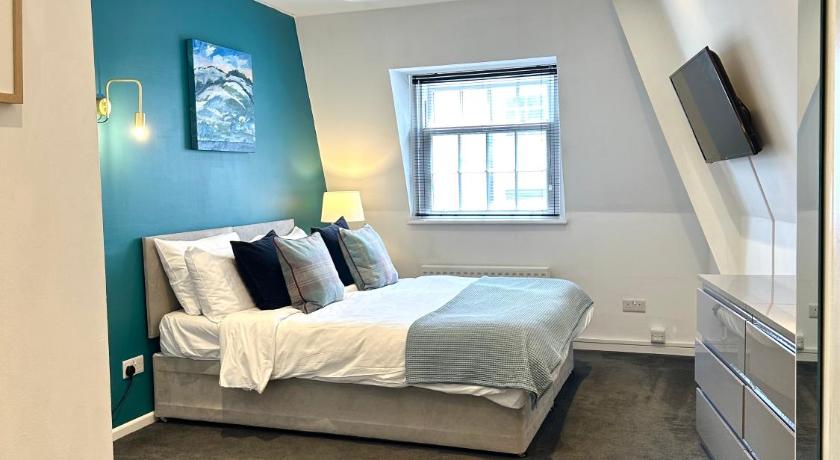 Penthouse near park - air con - Guest and the City