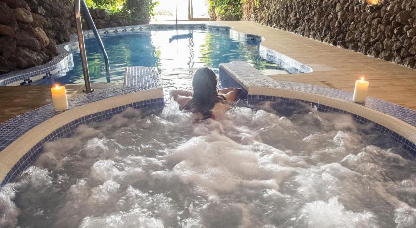 http://q-xx.bstatic.com/xdata/images/hotel/840x460/86991117.jpg?k=6ee122e5bee798f41f704921f82215b8e360a78fae91a89fb58c55b226fbdac4&o=-1