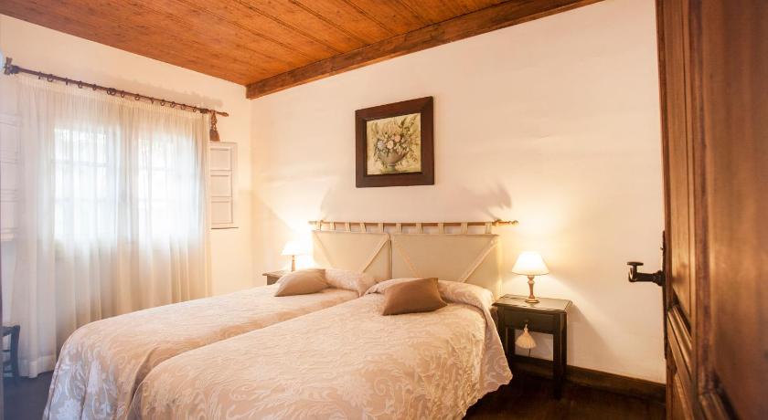 http://q-xx.bstatic.com/xdata/images/hotel/840x460/86991143.jpg?k=7574b06ebb061703f6db8a6bfb79cbbf1066314157ac5d5decca82d7f22a3b8d&o=-8