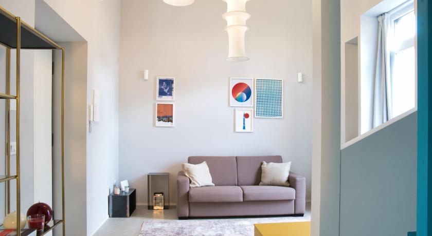 Bezzecca 9 – Design Loft Steps from the Lake - Lecco