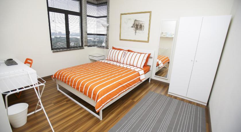 Tamara Putrajaya (Promenade Suite, 3 AC Bedrooms, 2 Baths, WiFi, Lake & City View) by MRK